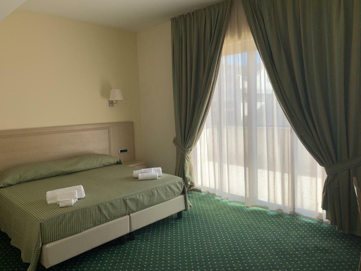 Hotel Palace Gioia Tauro Zewnętrze zdjęcie