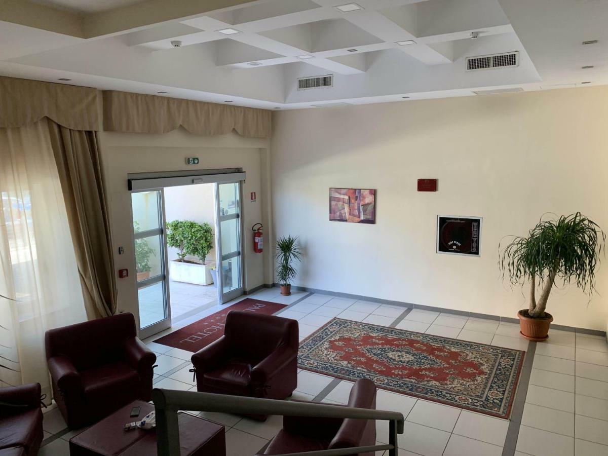 Hotel Palace Gioia Tauro Zewnętrze zdjęcie